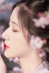 她容貌暴露后，美貌无敌于世间颜玲