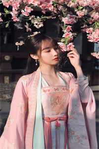 好姐妹觊觎我家财产的主角是