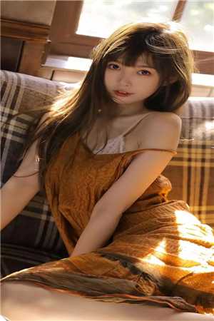 后妈把我卖到村子给弟弟说媳妇，殊不知我是新晋苗疆圣女