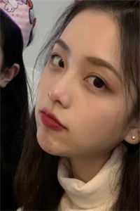 女儿为了救我，一次次跪求老公和白月光