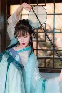 重生后，妻子坐我死对头的单车也不坐我的奔驰！