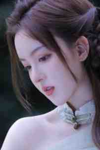 不忍看君莫惜颜