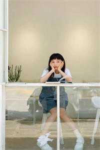 女友在游戏里杀我12次后，跪地求我回来