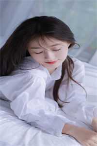 妇女节，我收到丈夫和女学生婚纱照
