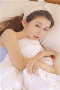 老公让我当美人鱼，我爆红后他哭了
