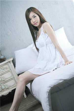 婚礼当天，未婚夫和青梅吻在了一起