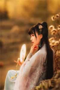 得知爸妈车祸我一夜白头，老公却还在陪养女打黑悟空