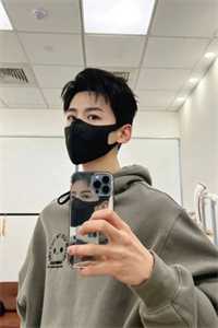 重生后不再当弟弟的血包，全家都疯了