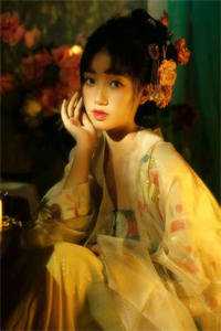 女儿生病，老公养的怀孕女大送来花圈