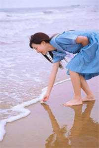 老公和小三发生车祸，抢走女儿的救护车