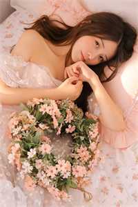 一别如斯，落尽梨花月又西