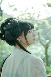 我助妻子成为女帝后，她将我打入天牢