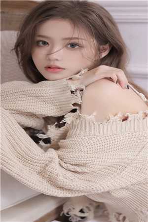 女儿的兽王夫君将她关进斗兽场