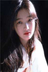 带女儿探班，导演老公的情妇撞我