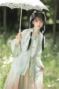 竹马为采药女悔婚，我改嫁东宫他悔疯了